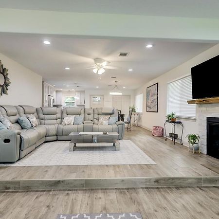האמבל Kingwood Cottage - 10 Mins From Iah - Lake Front מראה חיצוני תמונה