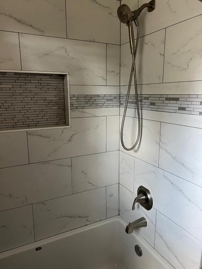 האמבל Kingwood Cottage - 10 Mins From Iah - Lake Front מראה חיצוני תמונה