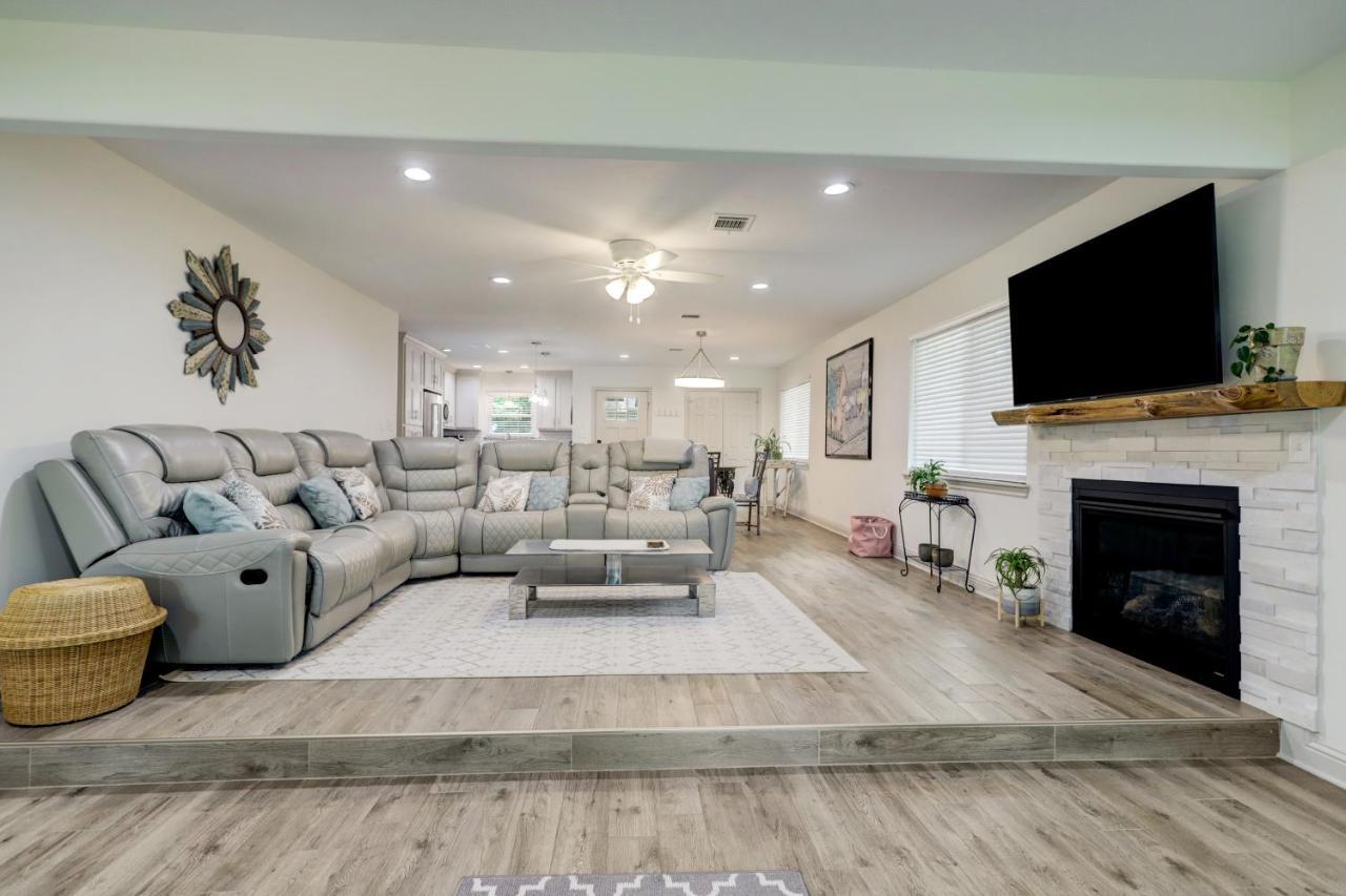 האמבל Kingwood Cottage - 10 Mins From Iah - Lake Front מראה חיצוני תמונה