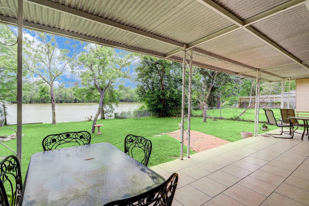 האמבל Kingwood Cottage - 10 Mins From Iah - Lake Front מראה חיצוני תמונה